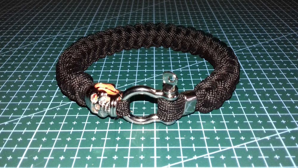 Brățară paracord cu craniu metalic (17)