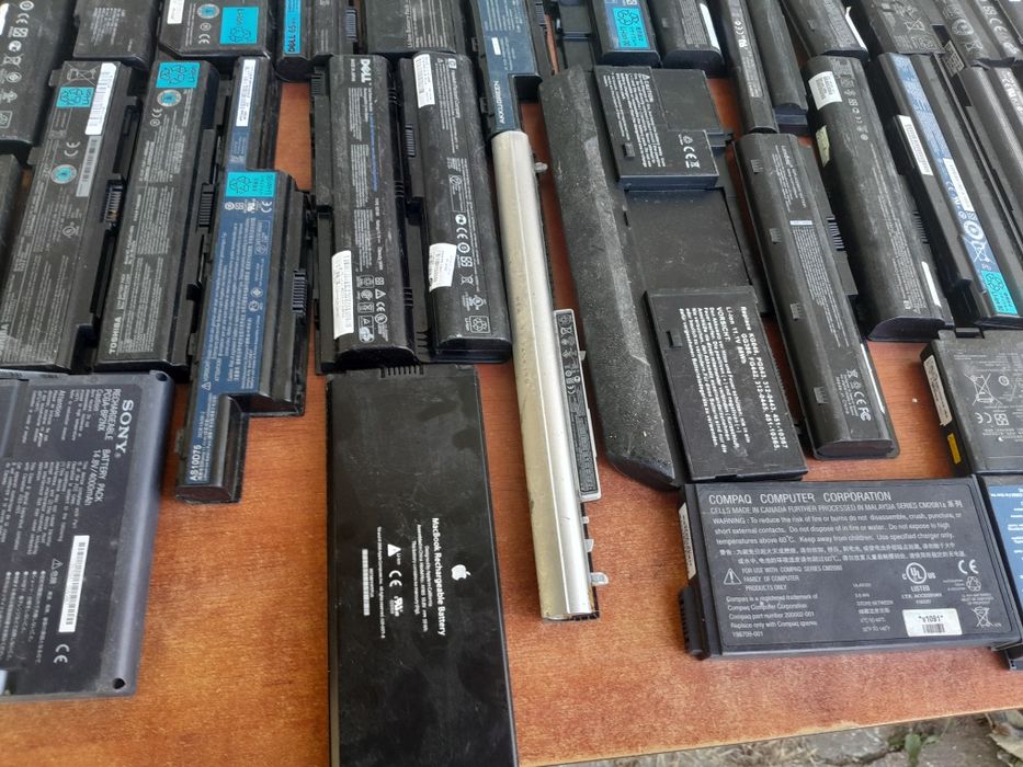 продавам батерии за лаптопи