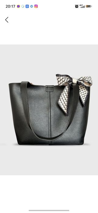 Продаётся комплект  сумка с косметикой в новом состоянии