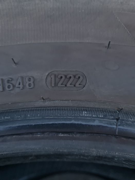 Летни гуми за Бус 2 броя PIRELLI Carier 215 70 R15C дот 1222
