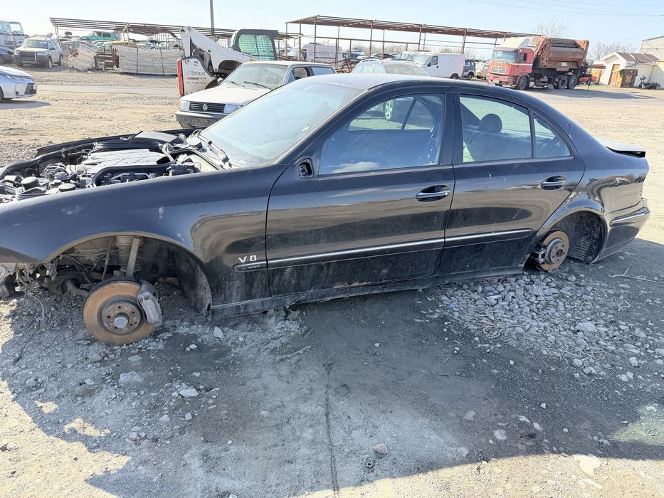 Мерцедес Е500 306кс 2003г Бензин  на части