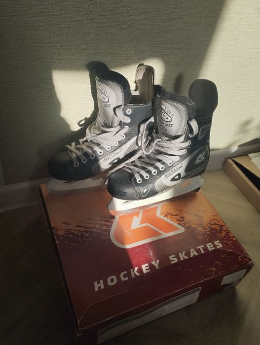 Коньки  мужские .