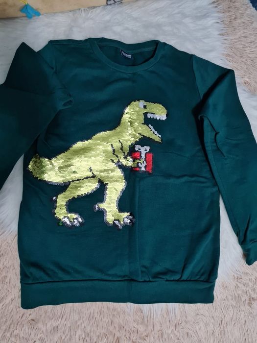 Продам свитшот на мальчика 8-9лет