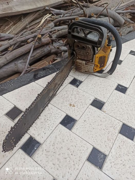 Benzin pila sotiladi