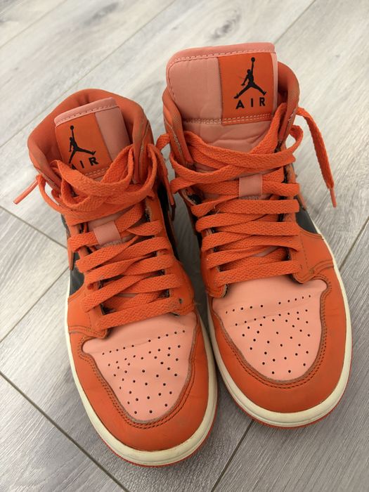 Jordan 1 mărimea 38
