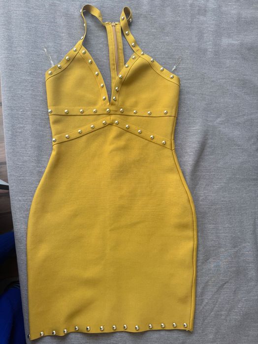 Еластична рокля горчица