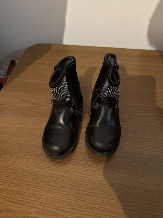 Cizmulite pentru fete