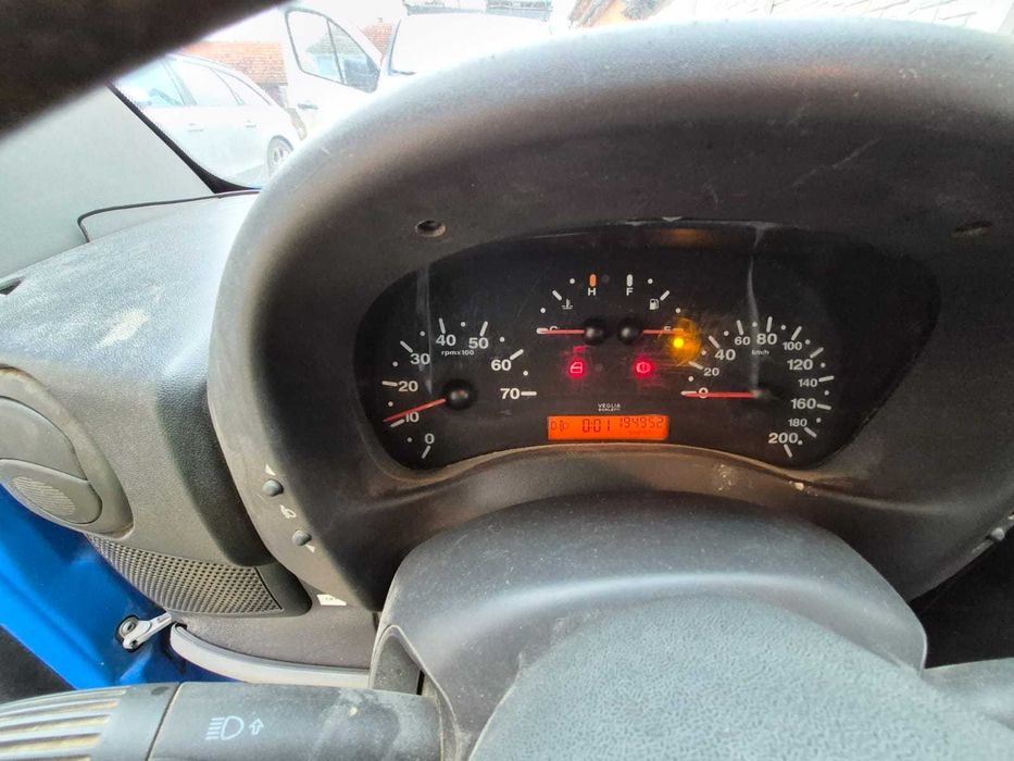 Fiat doblo 1.6 benzina an 2010