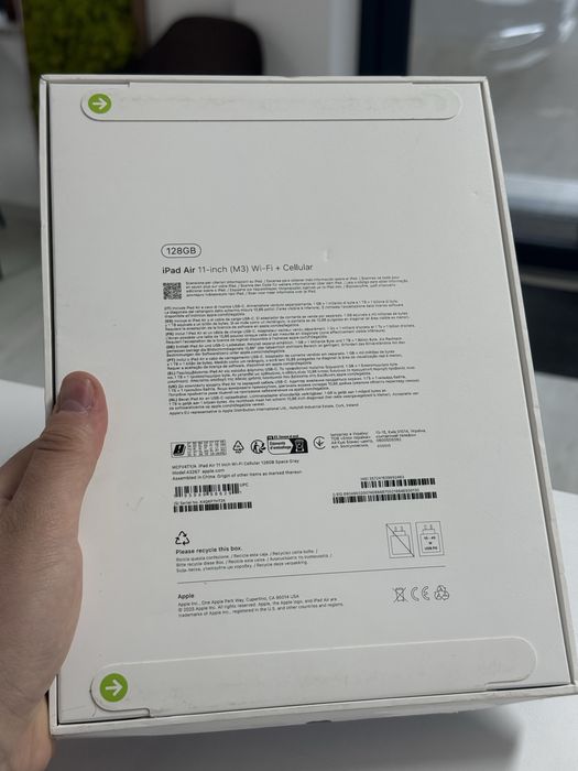 iPad Air 11” / M3 / 128 GB / Cellular / Noi / Sigilate
