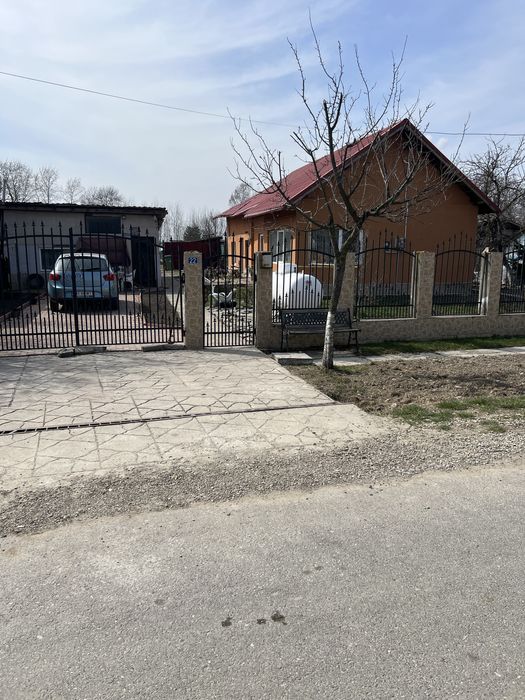 Vand casa+teren construibil suprafata 120m2