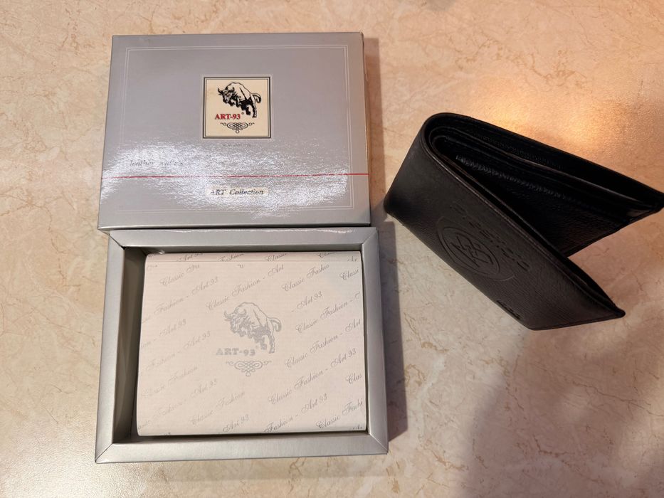 Кожен мъжки портфейл