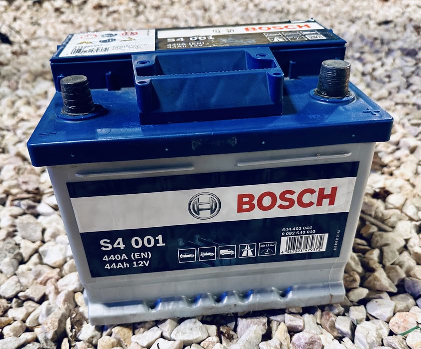 Акумулатор BOSCH S4 001 44Ah
