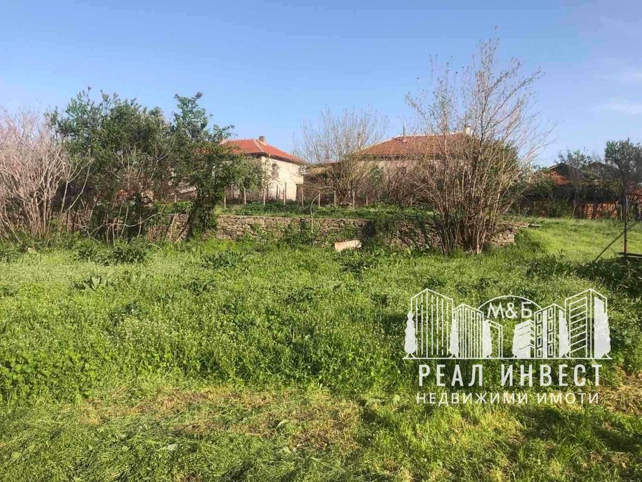 Продавам къща в с. Ябълково