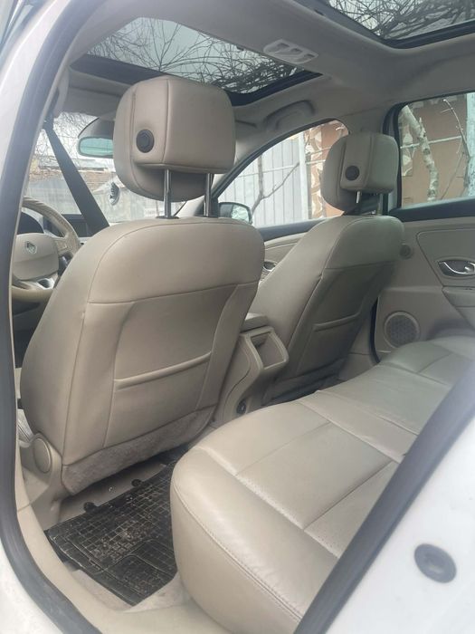 Vand/schimb megane 1,4 benzina/gpl