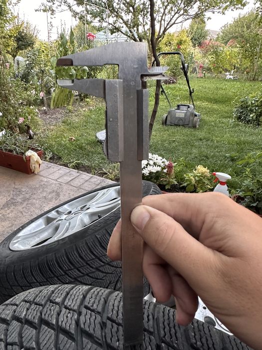 Гуми за Мерцедес Е-клас W212 на един сезон 225/50R17