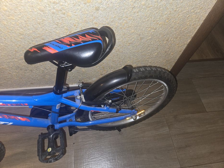 Продавам детско колело