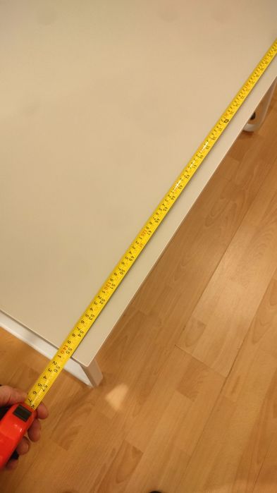 Бюро за компютър от IKEA