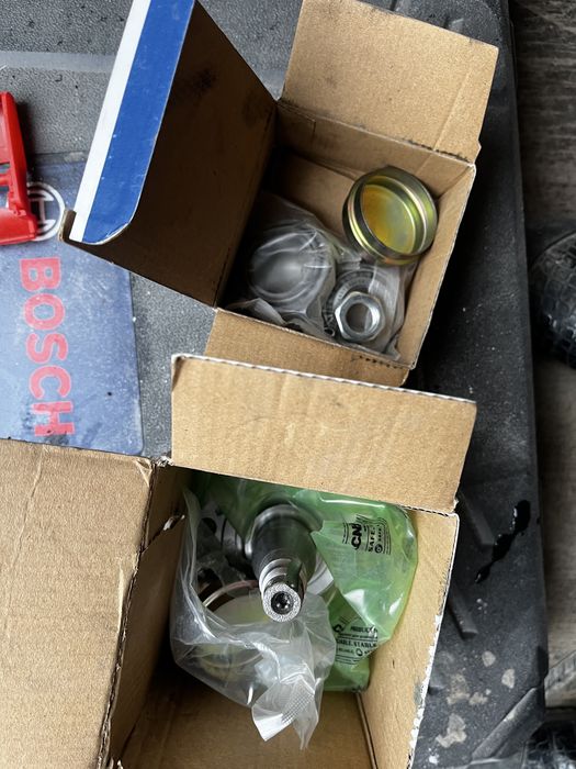 Запчасти на ауди 100 с4