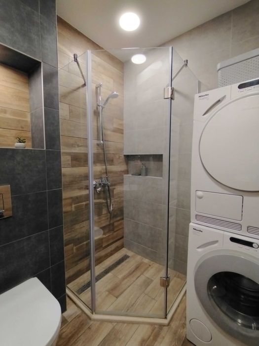 Дава се под наем Двустаен апартамент в Варна, Цветен квартал - 60 кв.м за 850 € - Снимка #17