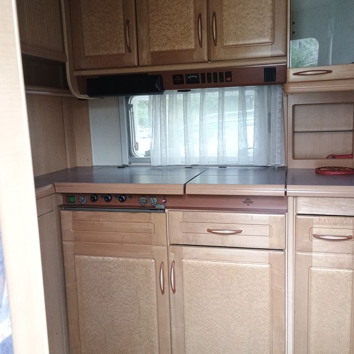 Продавам каравана