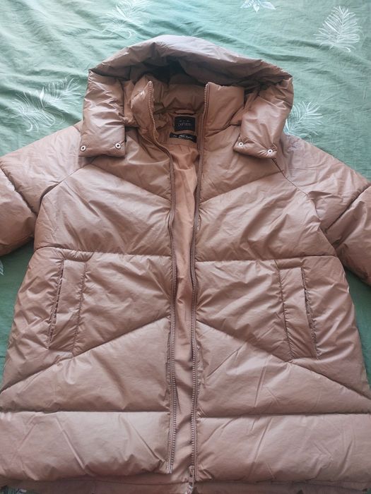 продам женскую куртку.