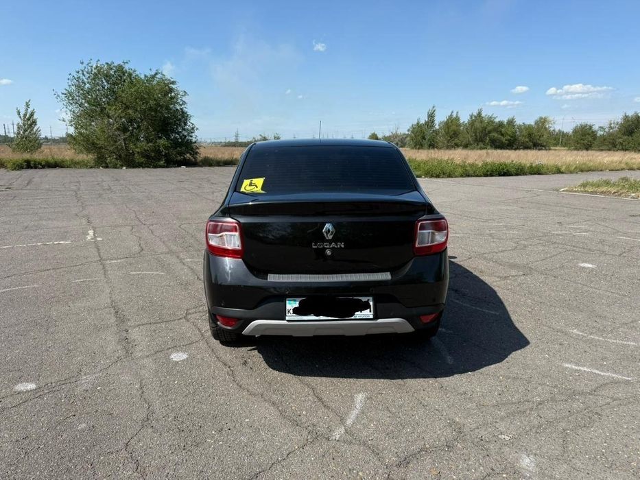 Продаю Рено Логан 2021 года