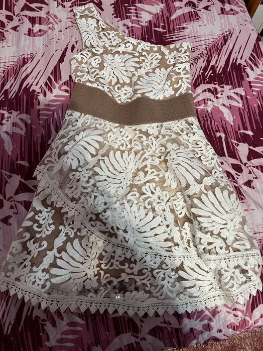 Дамска рокля на Lynne