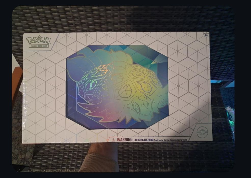 Pokémon TCG Terapagos ex Ultra-Premium Collection