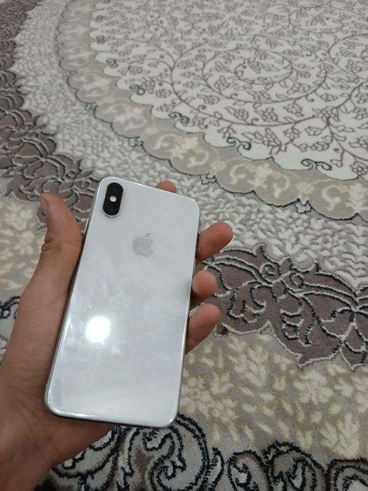 Iphone xs сотилади тел родной очилмаган