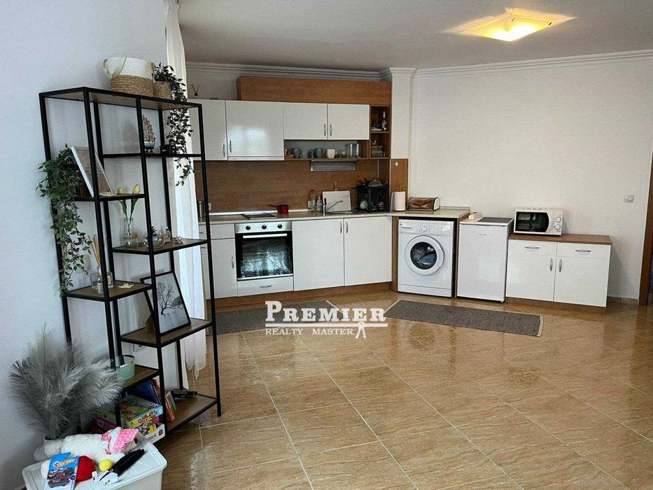 Продава се Двустаен апартамент в Свети Влас - 94 кв.м за 846 €/кв.м - Снимка #3