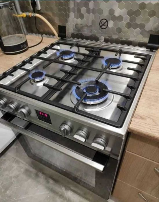 Газовая плита ariston