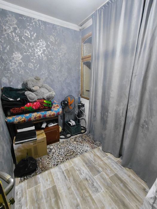 Продается квартира 1/4/5 ТТЗ Ахмад Югнаки 1 комнатная 4 этаж