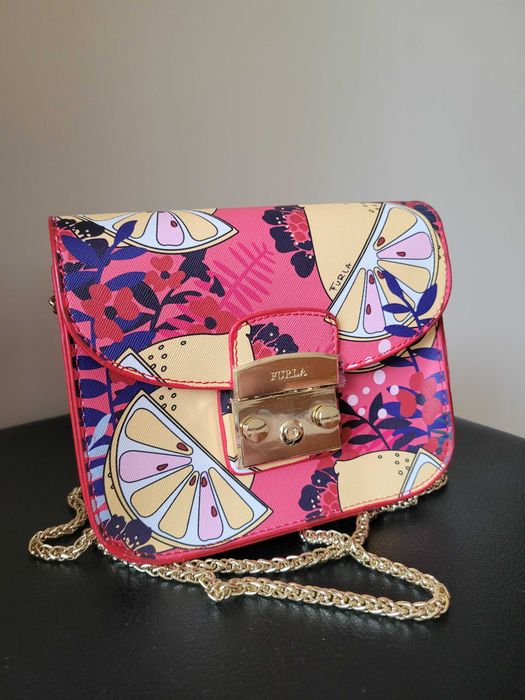 Furla чанта с лимони