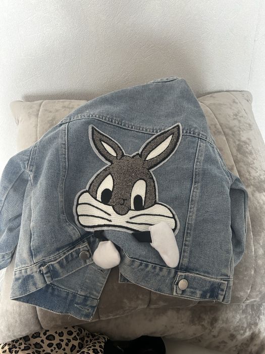 Продам куртку на девочку