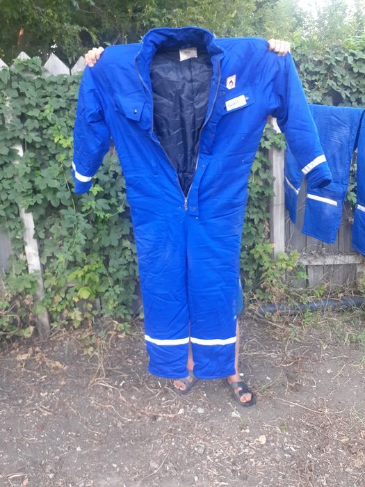 продам зимние комбенизонызы