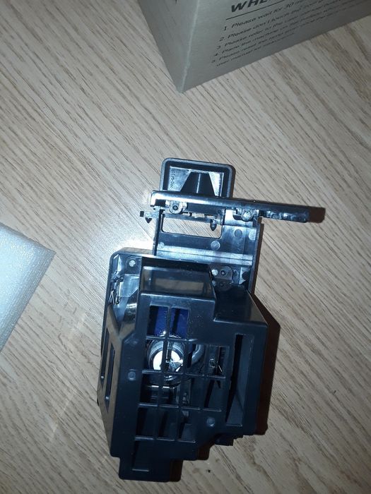 Proiector pentru Panasonic model TY-LA2006  pret 150ei fix nu negociez