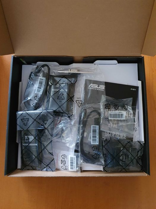 ASUS WS X299 SAGE – Workstation 7x PCIe x16 / LGA2066 / NOUĂ SIGILATĂ