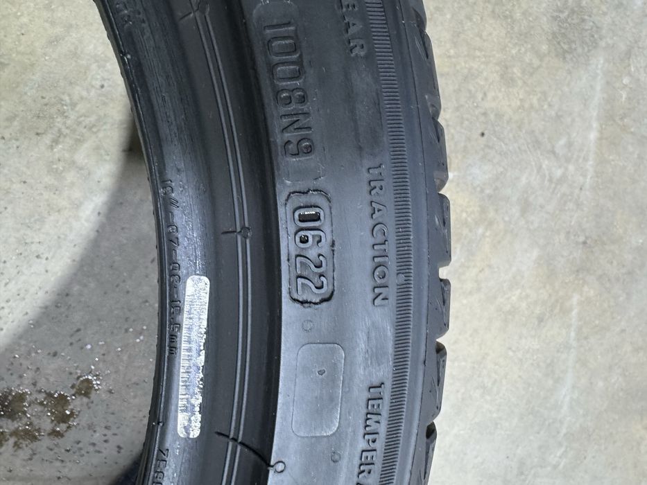 Anvelope  vara 245/40R19 Bridgestone dot2022