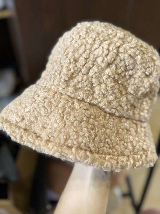 Шапки , шалове , чанти