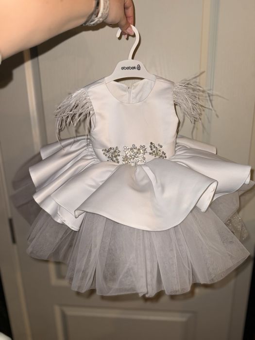 Официални рокли .