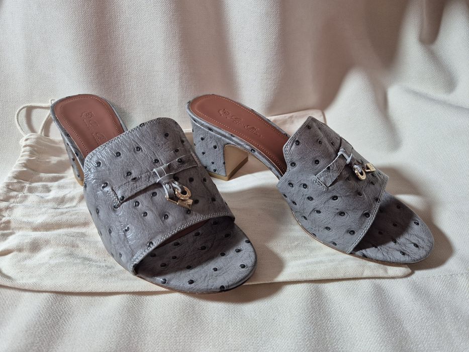 Loro Piana чехли налични