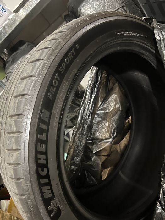 Продавам летни гуми Michelin 245/45/18