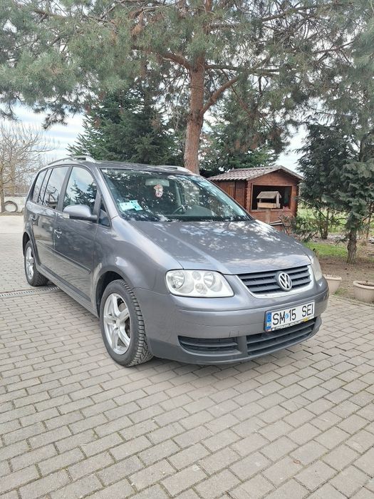 VOLKSWAGEN Touran