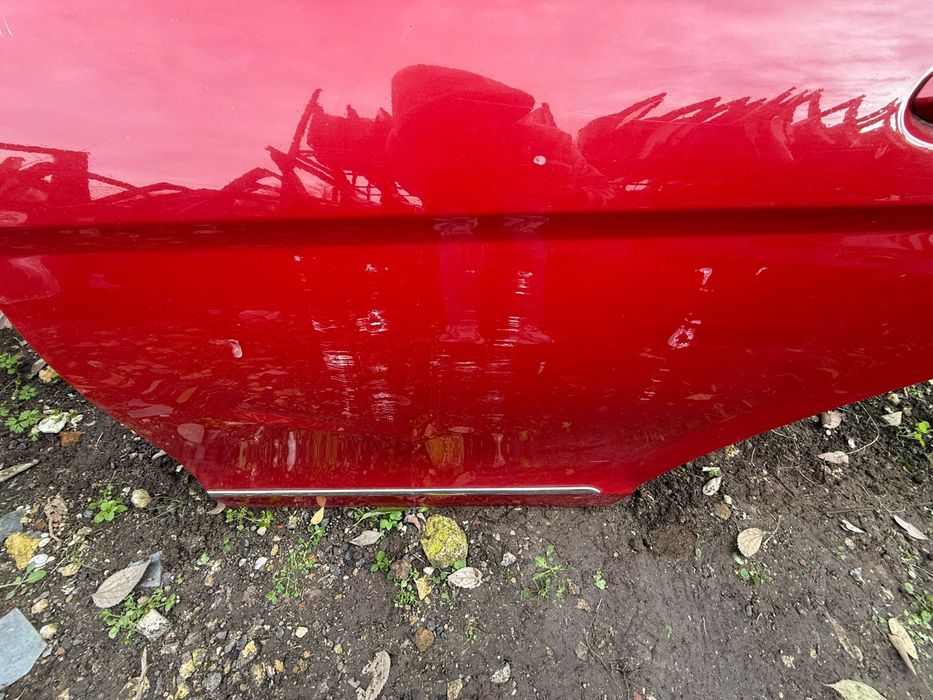 Задна лява врата  Мерцедес Mercedes W204 комби ном 9