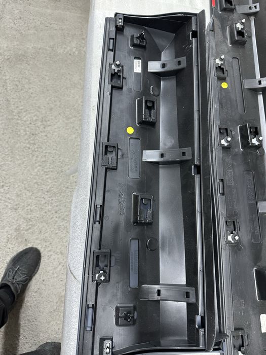 Bandouri uși stânga față spate vw tiguan 2.5na.cod:5na854939.ah.