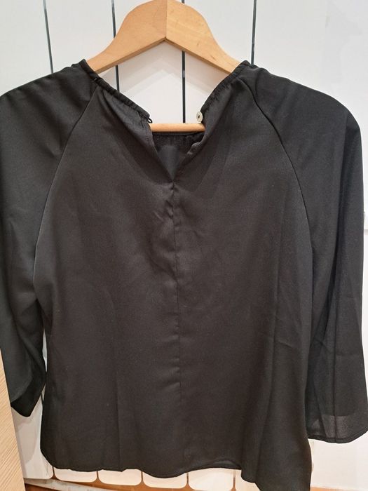 Сатенена черна блуза