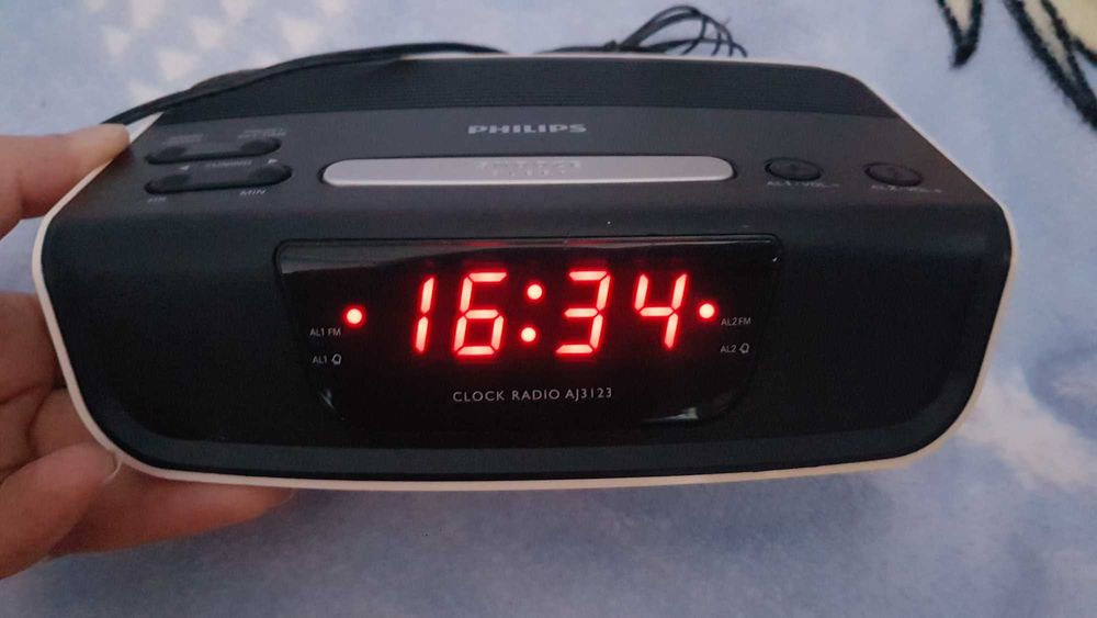 Радио часовник Philips с аларма