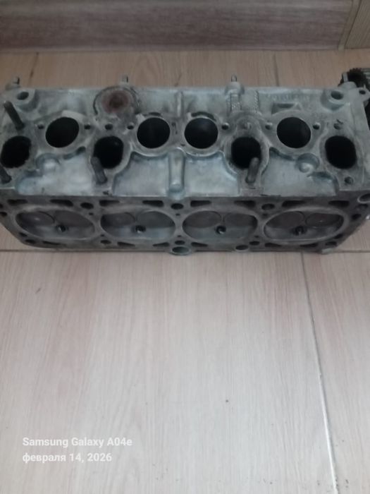 Головка блока двигателья Ауди 100