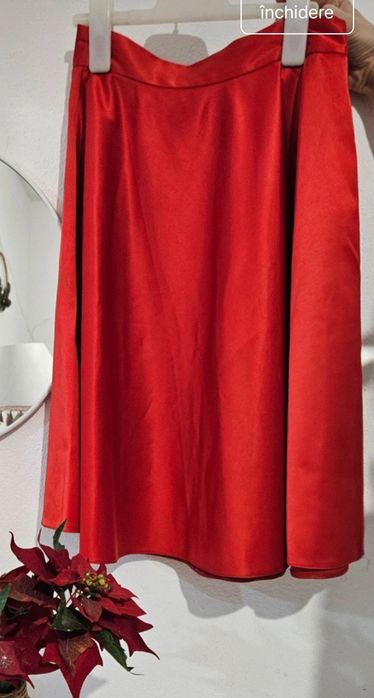 Fusta mărimea 34