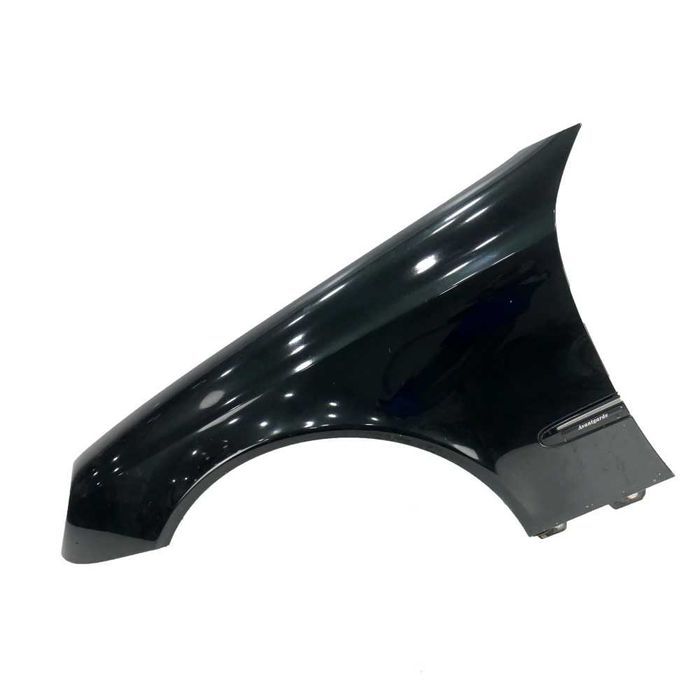 Mercedes-Benz E-Class (W211) на части в описанието